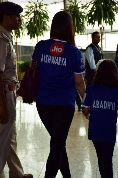 दिसंबर में अंबानी इंटरनेशनल स्कूल में एनुअल फंक्शन हुआ था. आराध्या इसी स्कूल की स्टूडेंट हैं. एनुअल फंक्शन में आराध्या ने बेहद खूबसूरत डांस परफॉर्मेंस दिया था. (तस्वीर: मानव मंगलानी)