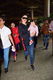 Adorable मम्मी करीना के साथ कैमरे में कैद हुए Adorable तैमूर