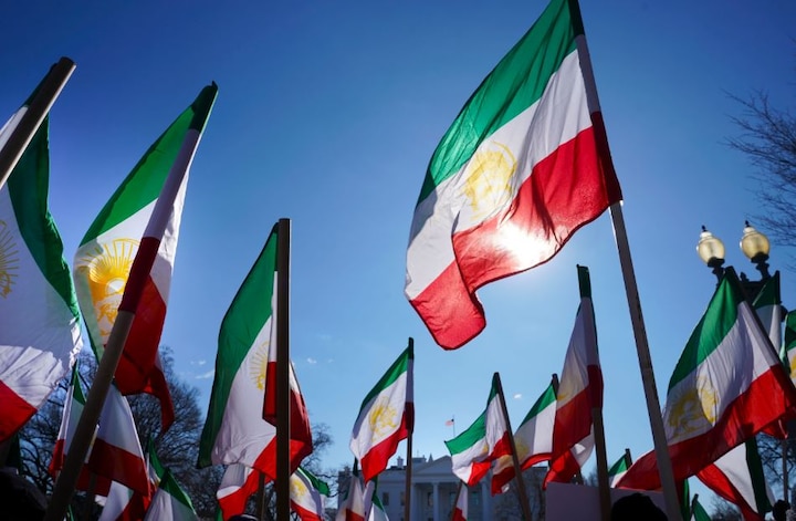Iran asks the world to be ready for the United States’ withdrawal from the Iran Nuclear Deal परमाणु समझौते से US के हटने की स्थिति में अंतरराष्ट्रीय बिरादरी को तैयार रहना चाहिए: ईरान