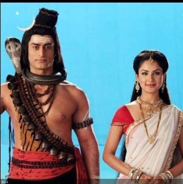 पूजा को स्टार प्लस के धारावाहिक 'तुझ संग प्रीत लगाई सजना' से पॉपुलर हुई थीं. ये सीरियल 2008-2010 तक टीवी पर प्रसारित हुआ था. इसके अलावा 2013-2014 में पूजा लाइफ ओके पर 'देवों के देव: महादेव' में पार्वती की भूमिका में नज़र आईँ.