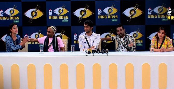 बीते एपिसोड में बिग बॉस ने घरवालों को नया टास्क देते हुए पत्रकारों के सवालों से सामना करवाया. इस टास्क के दौरान भी कंटेस्टेंट्स एक-दूसरे पर निशाना साधने से नहीं चूके और नए खुलासे करने लगे.