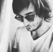 विनोद मेहरा के गुज़रने के 28 साल बाद बेटा रोहन मेहरा कर रहा है बॉलीवुड में एंट्री, जानिए दिलचस्प बातें