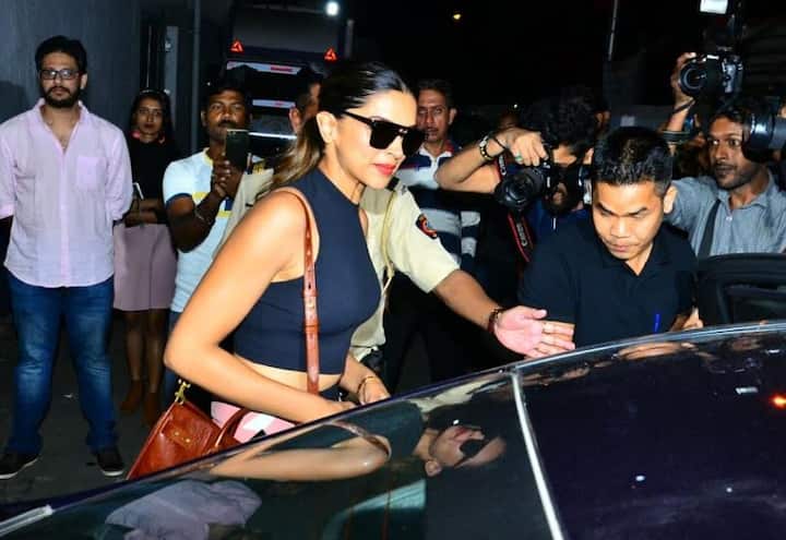 ये पहली बार नहीं है जब दीपिका किसी फिल्म में रानी का किरदार निभाती नजर आने वाली है. इससे पहले भी वो रणवीर सिंह के साथ 'बाजीराव-मस्तानी' में रानी का रोल निभा चुकी हैं. (तस्वीर: मानव मंगलानी)