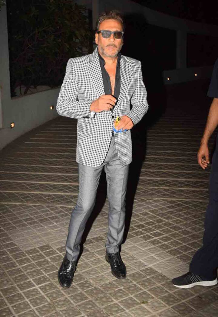 जैकी श्रॉफ भी इस पार्टी की शोभा बढ़ाने पहुंचे.