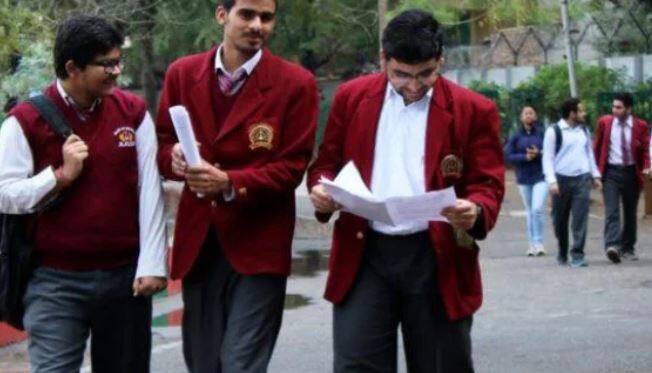 CBSE’s Dated 10th and 12th Board Exam’s Datasheet, see here complete Datasheet CBSE ने 10वीं और 12वीं के एग्जाम की तारीखों का किया ऐलान, यहां देखें पूरी डेटशीट