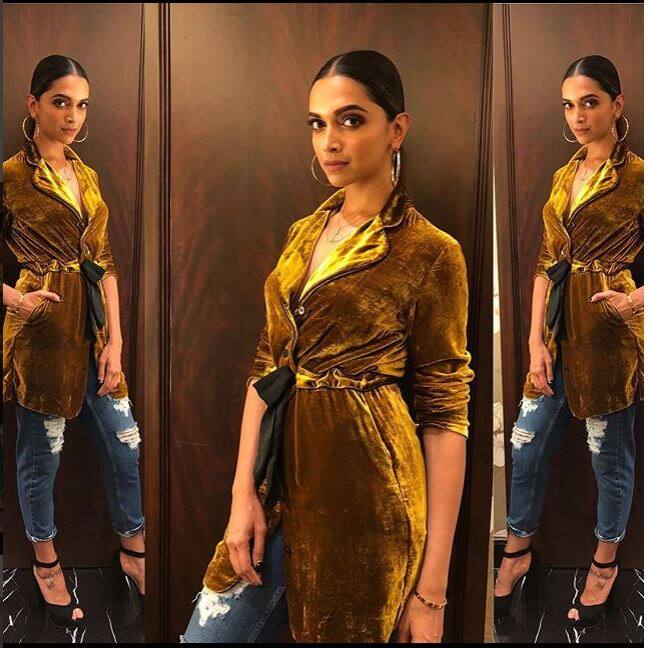 इस खास मौके पर दीपिका पादुकोण ने ब्लू रिप्ड जिंस के साथ Sandro Paris के ऐलो जैकेट पहनी. (Photo: Manav Mangalani)