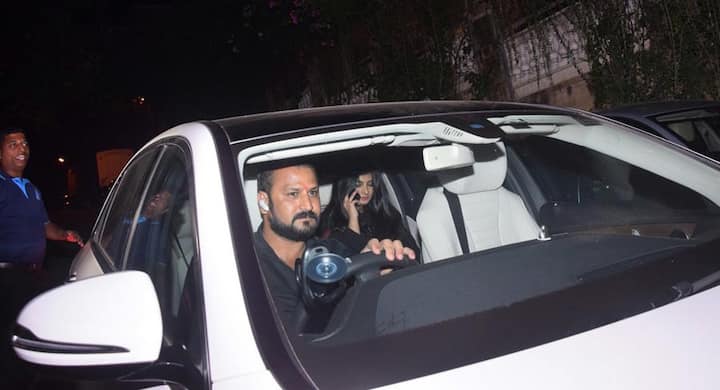 सोनम तो नज़र नहीं आईं लेकिन उनकी बहन रिया कपूर यहां पहुंचीं. (Manav Mangalani)