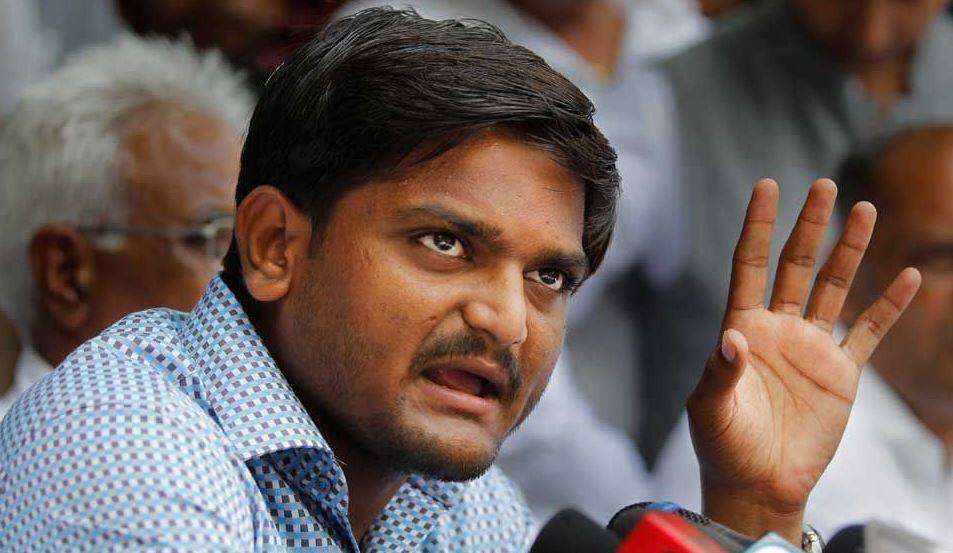 mahapanchayat rally to be held by hardik for patidar reservations पाटीदार आरक्षण के लिये 26 मई को ‘महा पंचायत’ का आयोजन करेंगे हार्दिक