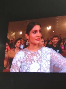 मुंबई: बॉलीवुड नाईट \'उमंग\' में मुंबई पुलिस के साथ फिल्मी सितारों ने लगाए ठुमके