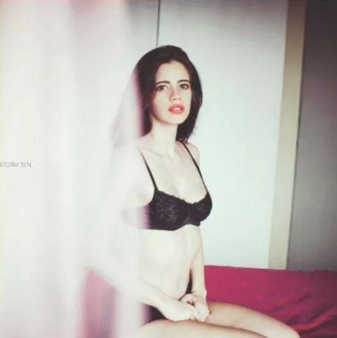 कल्कि ने अपने बॉलीवुड करियर की शुरुआत अनुराग कश्यप की फिल्न 'देव डी' से की थी. इस फिल्म में क्रिटिक्स की जमकर कल्कि तारीफ की थी. 