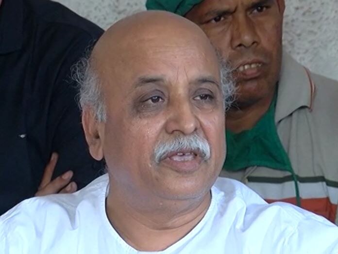 Pravin Togadia alleges plot to kill him, says voice being stifled किससे अदावत की कीमत चुका रहे हैं प्रवीण तोगड़िया? किस पर लगाए आरोप? क्यों नहीं बताया नाम?