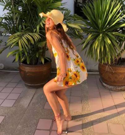 इसी वजह से वो सोशल मीडिया पर काफी चर्चा में रहती हैं.