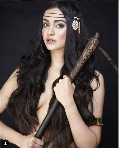 हिंदी सिनेमा के अलावा अदा को उनकी तेलगू फिल्मों के लिए भी जाना जाता है. बताते चलें कि उनकी शुरुआती आधा दर्जन तेलगू फिल्मों ने बॉक्स ऑफिस पर तो धमाका मचाया ही, उन्हें आलोचकों ने भी खूब सराहा.