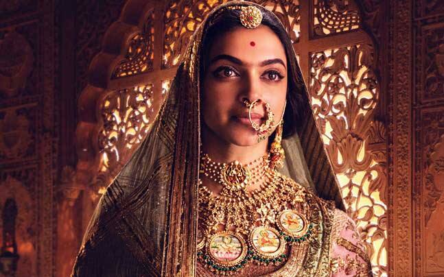 Padmaavat box office collection predictions सुप्रीम कोर्ट से मिली हरी झंडी के बाद Box Office पर ये नया रिकॉर्ड बना सकती है 'पद्मावत'