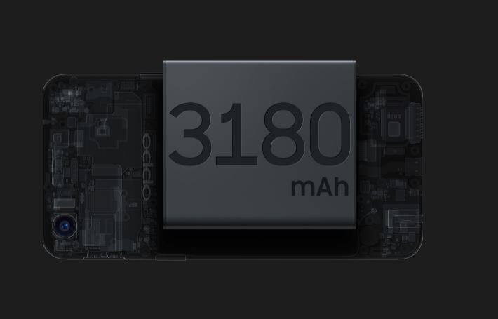 इस डिवाइस में 4 जीबी रैम और 3,180 एमएएच की बैटरी है, जिसकी कीमत 13,990 रुपये है.