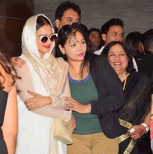 In Pics: बिंदास अंदाज में रेखा ने डब्बू रतनानी के कैलेंडर लॉन्च में मचाई धूम