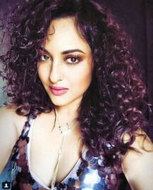 मशूहर बॉलीवुड फोटोग्राफर डब्बू रतनानी के 2018 के कैलेंडर के लिए रॉकस्टार बनीं सोनाक्षी सिन्हा