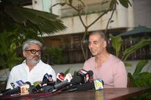 पद्मावत\' के लिए अक्षय ने बदली \'पैडमैन\' की रिलीज डेट, कहा- भंसाली का बहुत कुछ दांव पर लगा है!