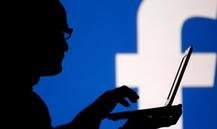 सेक्स चैटरूम में महिलाओं के फोटो से लाखों कमा रहीं तीन बहनें गिरफ्तार