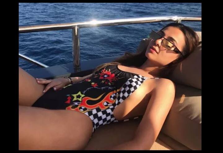 सोशल मीडिया पर इन सेक्सी तस्वीरों की वजह से तानिया अक्सर ही सुर्खियों में रहती हैं. 