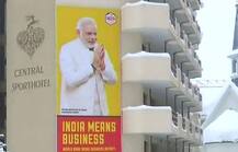दावोस में डबल्यूईएफ की बैठक से पहले हर तरफ भारत के नजारे