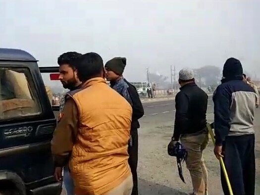 यूपी: पुलिस ने पकड़े 4 कश्मीरी, कोडवर्ड में कर रहे थे बातें, जा रहे थे दिल्ली