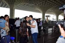 मुंबई एयरपोर्ट पर \'बेपरवाह लुक\' में कैमरे में कैद हुईं आलिया भट्ट