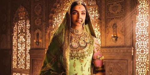 गुरुग्राम में पद्मावत के विरोध में हिंसा कर रहे 42 लोग गिरफ्तार: पुलिस गुरुग्राम में पद्मावत के विरोध में हिंसा कर रहे 42 लोग गिरफ्तार: पुलिस