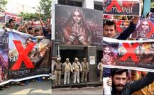 \'पद्मावत\' विरोध: केंद्र ने कहा- कानून व्यवस्था बनाए रखना राज्य सरकारों की जिम्मेदारी