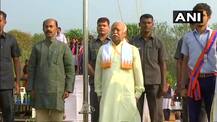 विवाद के बीच RSS प्रमुख मोहन भागवन ने केरल के स्कूल में फहराया झंडा