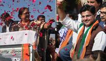 राजस्थान उपचुनाव: चुनाव प्रचार के आखिरी दिन बीजेपी, कांग्रेस ने किया रोड शो