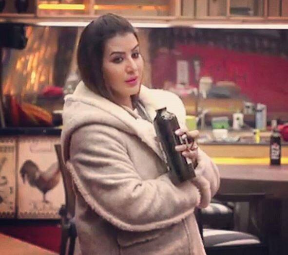 एक समय था जब शिल्पा शिंदे रोमित राज के साथ शादी करने वाली थीं. लेकिन एंड मौके पर किसी वजह के चलते शिल्पा शिंदे ने शादी तोड़ने का फैसला किया था.