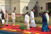 बजट सत्र: संसद के संयुक्त सत्र में पहुंचे राष्ट्रपति कोविंद और पीएम मोदी, देखें तस्वीरें...