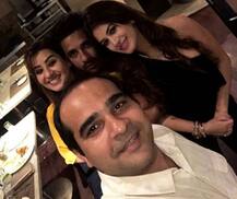 सब्यासाची की पार्टी में \'बिग बॉस 11\' के कंटेस्टेंट्स ने की जमकर मस्ती, देखें तस्वीरें...