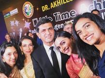 पिता को लाइफटाइम अचीवमेंट अवॉर्ड लेते देख नम हुईं दीपिका पादुकोण की आंखें