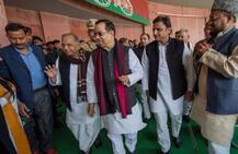 एक मंच पर दिख रहे मुलायम-अखिलेश, परिवार में अब ऑल इज़ वेल?