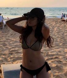 जन्मदिन मनाने गोवा के बीच पर जा पहुंची रिया सेन, शेयर की खास तस्वीर