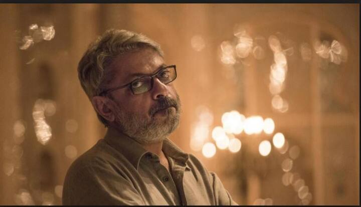 भंसाली ने इसे अपने जीवन की ‘‘सबसे ज्यादा व्याकुल रिलीज’’ बताया. उन्होंने कहा कि वह इस बात से खुश हैं कि इतनी परेशानियों के बावजूद आखिरकार ये फिल्म थियेटरों तक पहुंच पाई. पीटीआई-भाषा को दिए इंटरव्यू में भंसाली ने कहा,‘‘ यह उस व्यथा का जवाब है जिससे हम सब, मैं, अभिनेता और तकनीशियन गुजरे हैं. हममें से किसी को भी नहीं सुना गया जबकि हमने बार-बार कहा कि फिल्म में कुछ भी गलत नहीं है. मैंने महसूस किया कि आगे बढ़ने और इससे लड़ने का सबसे अच्छा तरीका है ऐसी फिल्म बनाना जो मेरे मस्तिष्क में है. ’’