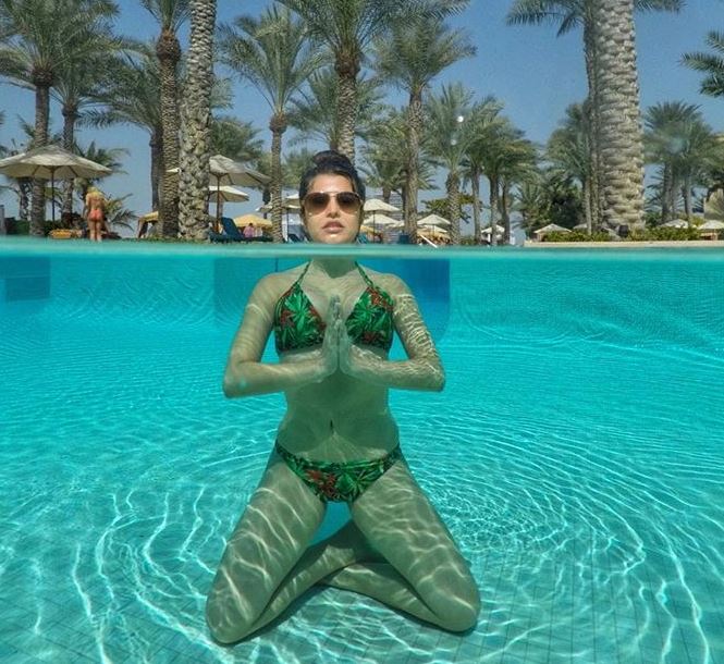 अपनी हालिया तस्वीरों को शहनाज ने फोटो शेयरिंग साइट इंस्टाग्राम पर शेयर किया है.