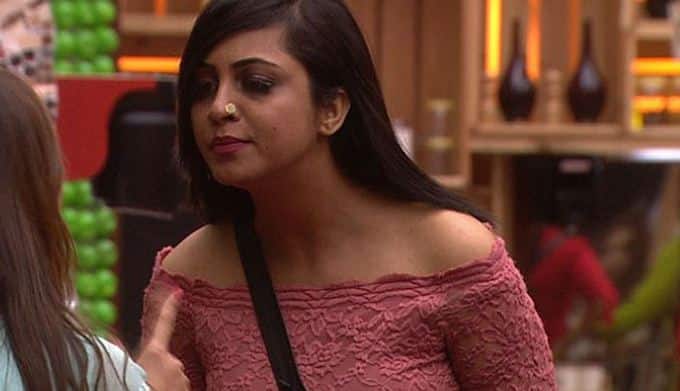 बिग बॉस सीजन 11 की सबसे एंटरटेनिंग कंटेस्टेंट अर्शी खान के बारे में तो यह जानकारी भी सामने आई थी कि उन्होंने 'खतरों के खिलाड़ी 9' के लिए जिम में खूब पसीना बहाना भी शुरू कर दिया है.