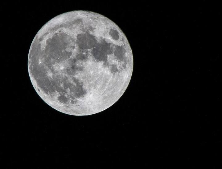 भारत में चंद्र ग्रहण शाम 7 बजकर 37 मिनट तक चलेगा