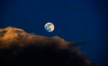 21वीं सदी का सबसे लंबा पूर्ण चंद्र ग्रहण आज, रात 11 बजकर 54 मिनट से होगा शुरू