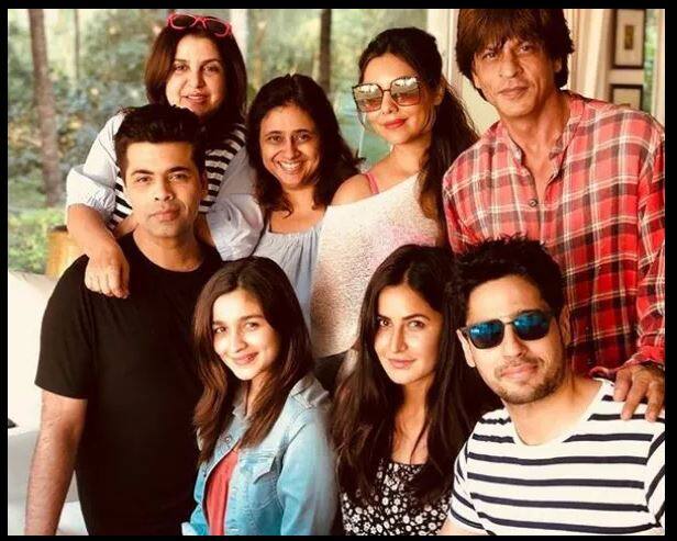 आपको बता दें कि ये वही फार्महाउस है जहां शाहरुख खान ने अपना 52वां जन्मदिन बनाया था. इस बर्थडे बैश में बॉलीवुड के कई चमकते सितारे पहुंचे थे जिनमें करन जौहर, फराह खान, कैटरीना कैफ , सिद्धार्थ मल्होत्रा और आलिया भट्ट जैसे कई नाम शामिल हैं.