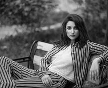 परिणीति चोपड़ा ने सोशल मीडिया पर शेयर की अपनी ये क्यूट तस्वीरें 