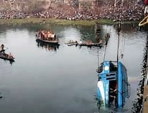 पश्चिम बंगाल: मुर्शिदाबाद बस दुर्घटना में मरने वालों की संख्या बढ़कर हुई 43