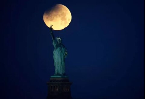 Super Moon-Blue Moon-Blood Moon: देखें 150 साल बाद लगे चंद्रग्रहण की सभी दिलचस्प तस्वीरें 