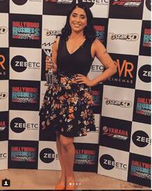 मिर्ची अवॉर्ड में नेहा भसीन ने दिखाया ग्लैमरस अवतार, देखें तस्वीरें