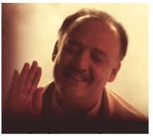 2018 में पहली बार टॉपलेस हुईं किम, आलोक नाथ के फैंस ने पहनाए कपड़े