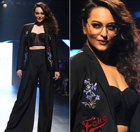 लक्मे फैशन वीक के तीसरे दिन काला जादू करती नजर आईं सोनाक्षी सिन्हा लक्मे फैशन वीक के तीसरे दिन काला जादू करती नजर आईं सोनाक्षी सिन्हा