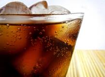 Soda Can: सीधे कैन से पीते हैं सोडा तो खुद को रिस्क में डाल रहे हैं आप, हो सकती हैं जानलेवा बीमारियां